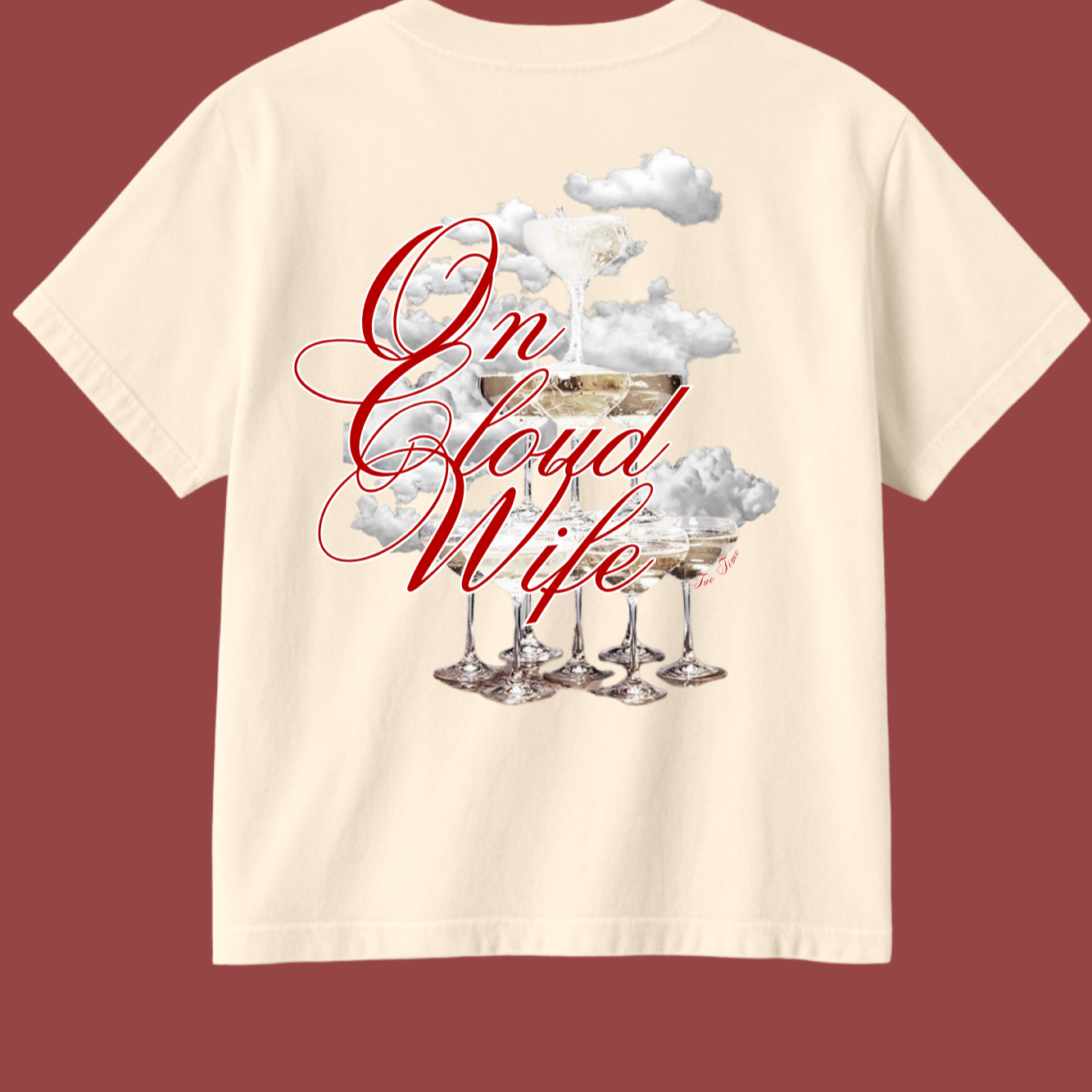 On Cloud Wife tee